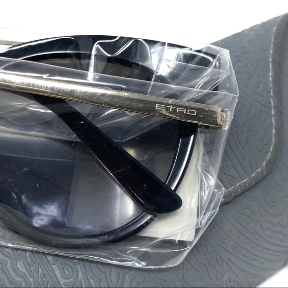 NWT ETRO Oversized Black & Paisley Sunglasses main image 4